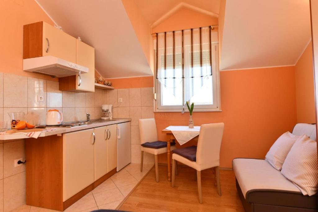Apartments Vila Miranda Vodice Eksteriør billede