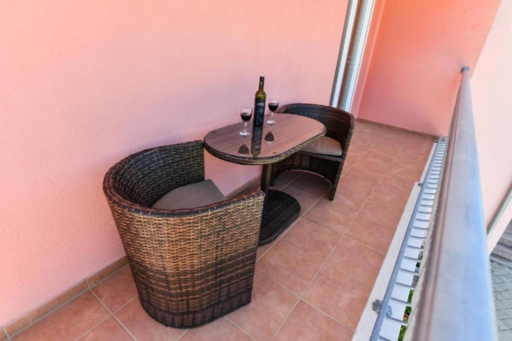 Apartments Vila Miranda Vodice Eksteriør billede