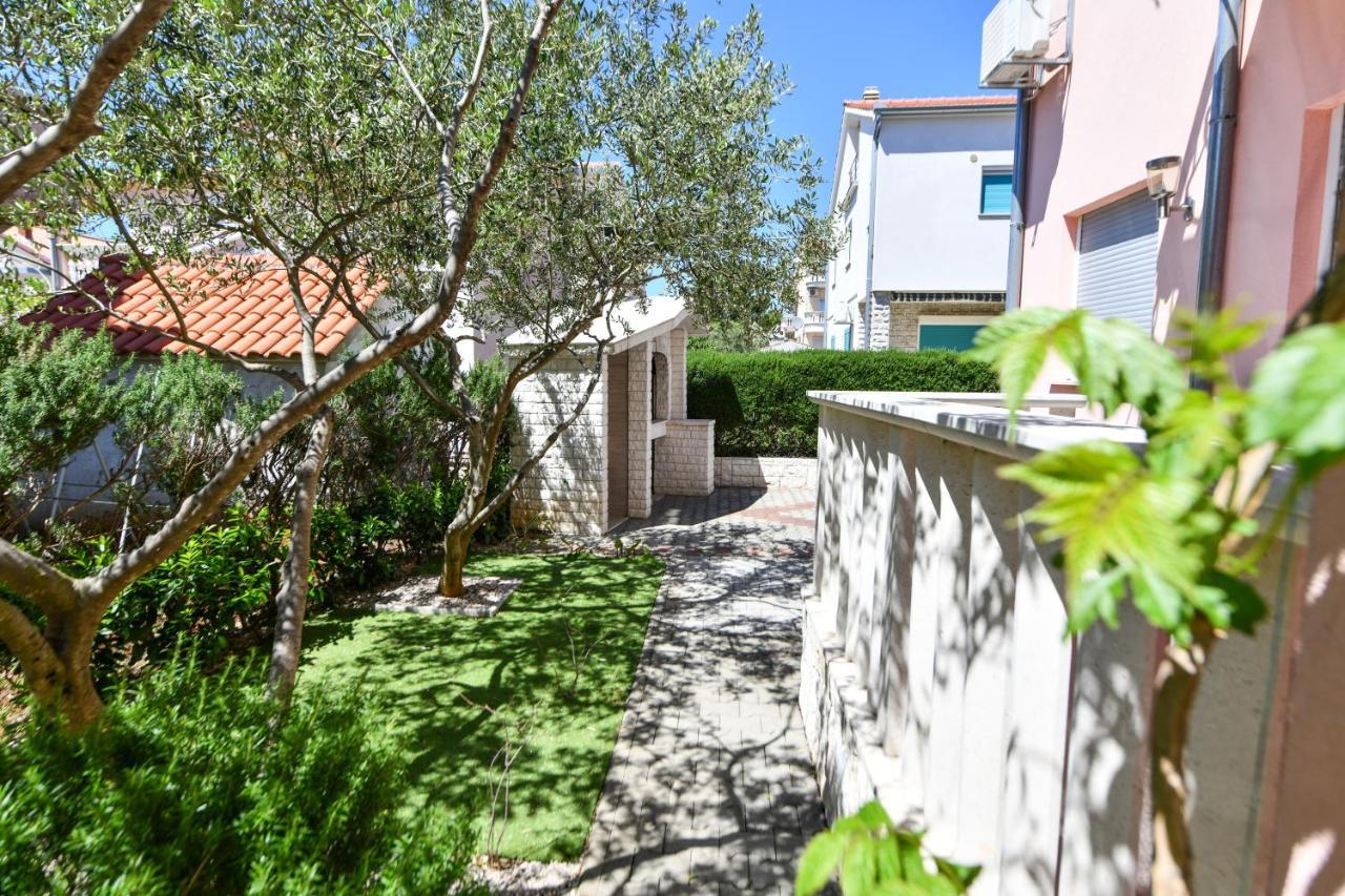Apartments Vila Miranda Vodice Eksteriør billede