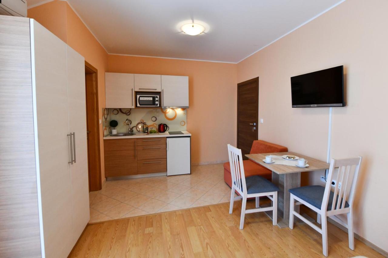 Apartments Vila Miranda Vodice Eksteriør billede