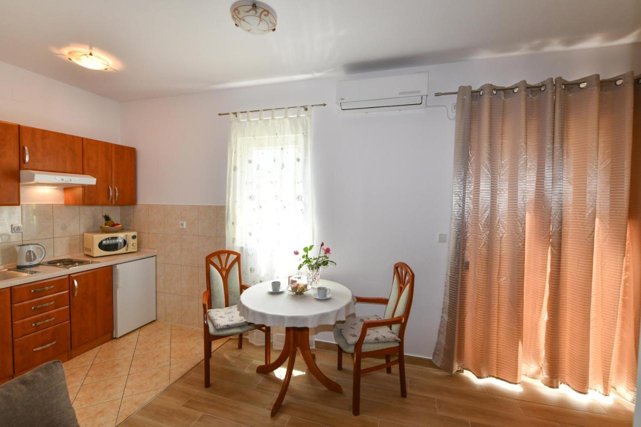 Apartments Vila Miranda Vodice Eksteriør billede
